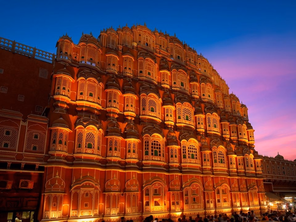 hawa-mahal-rajasthan.avif