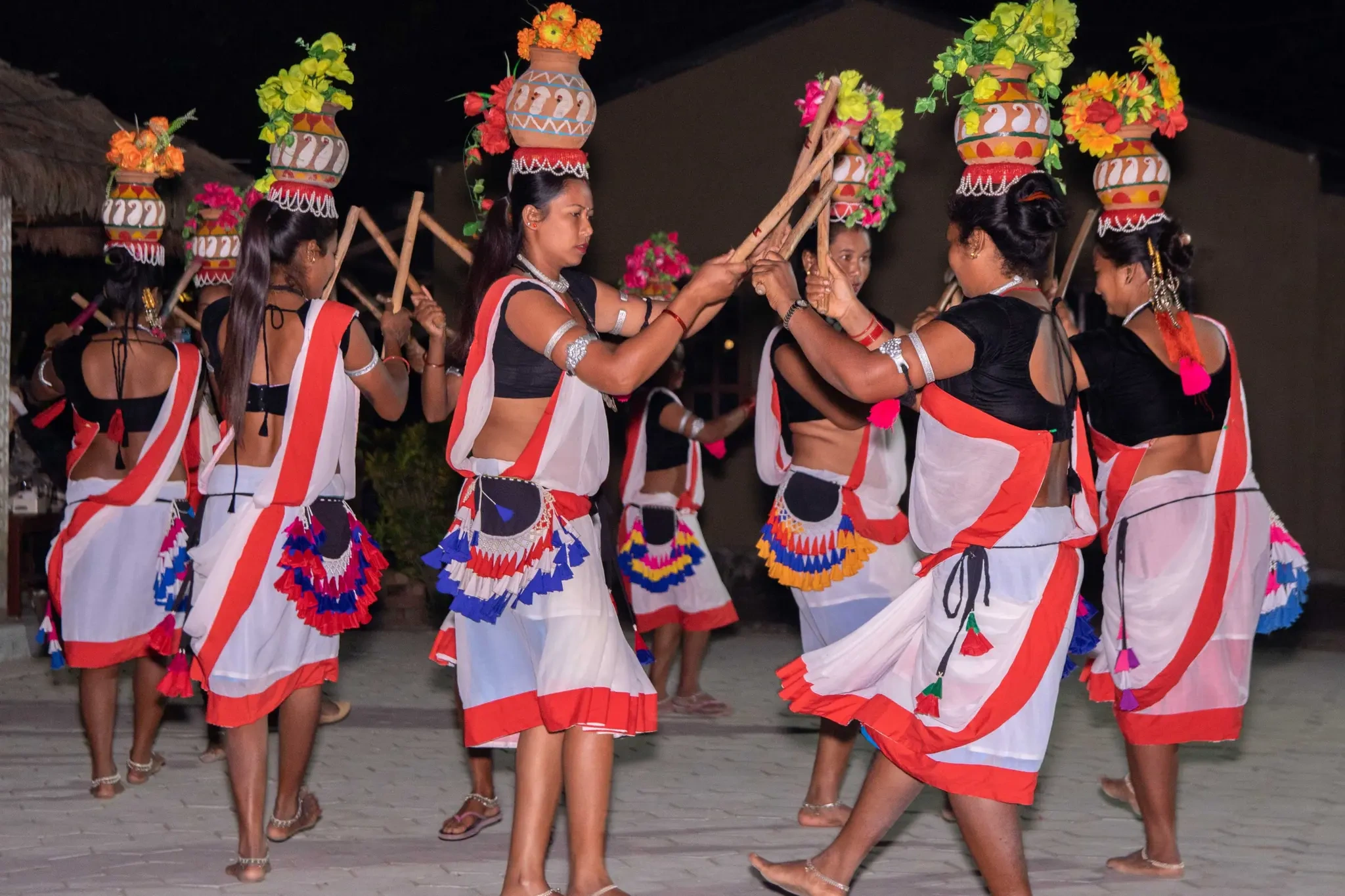 tharu-culture.webp